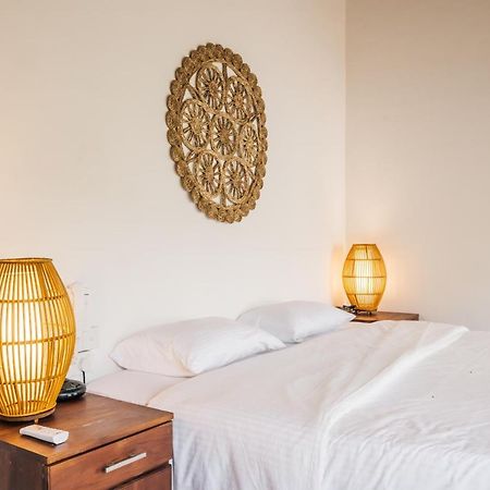 Santi Beach House With Pool & Beach 웰리가마 외부 사진