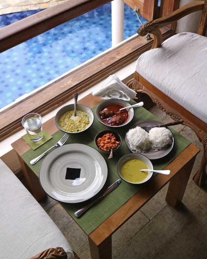 Santi Beach House With Pool & Beach 웰리가마 외부 사진